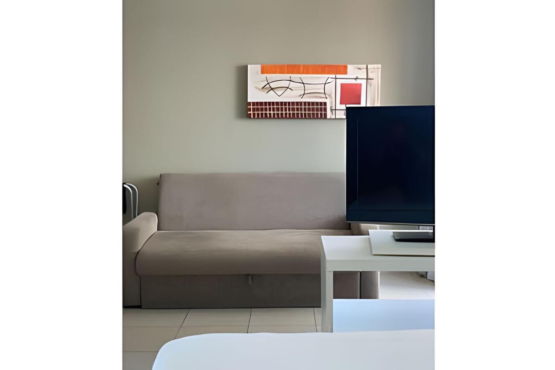 Apartamento Em Areia Preta Com Vista O Mar