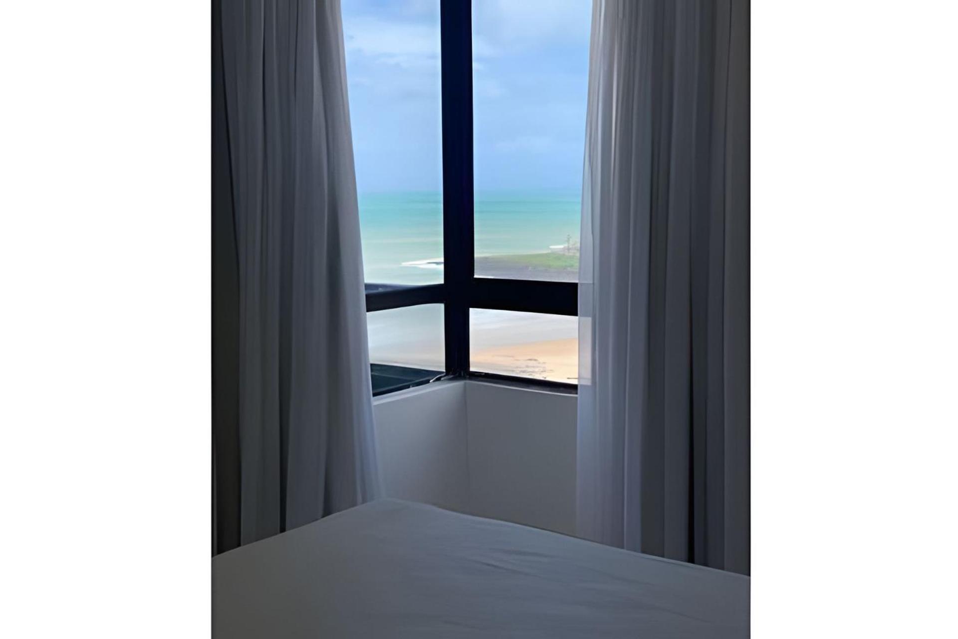Apartment Em Areia Preta Com Vista O Mar